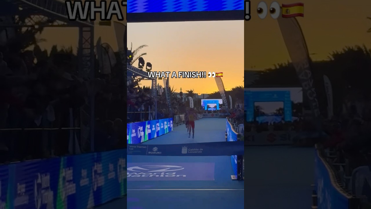 DAVID CANTERO TAKES THE TAPE IN THE DYING MOMENTS 🥇🔥#LanzaroteWC #Triathlon #shorts