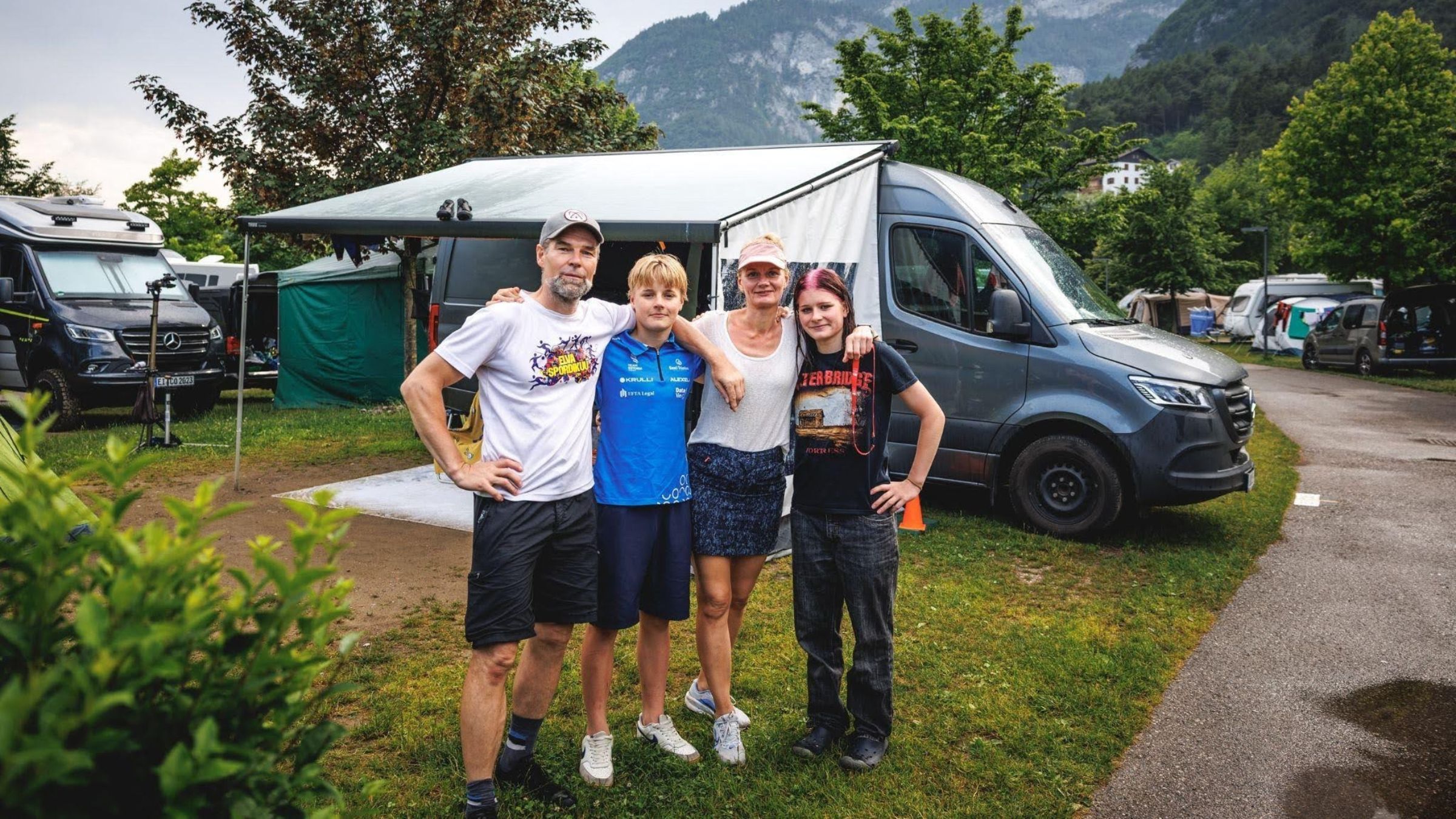 For These Van Life Families, The Ultimate Road Trip is Chasing the Youth Triathlon Dream