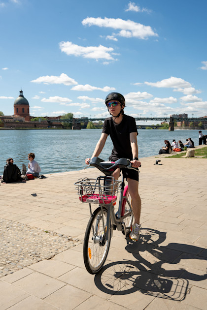 Supertri will partner with vélôToulouse to offer a unique wave for only 20 participants at Supertri Toulouse - and raise vital funds for the Oncopole, the Toulouse regional cancer care and research facility.